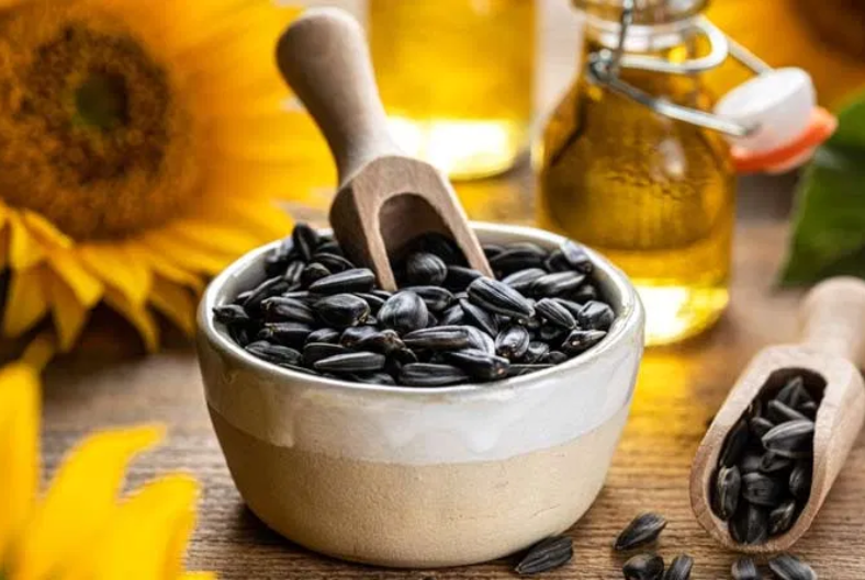 The Top 9 Benefits Of Sunflower Seeds